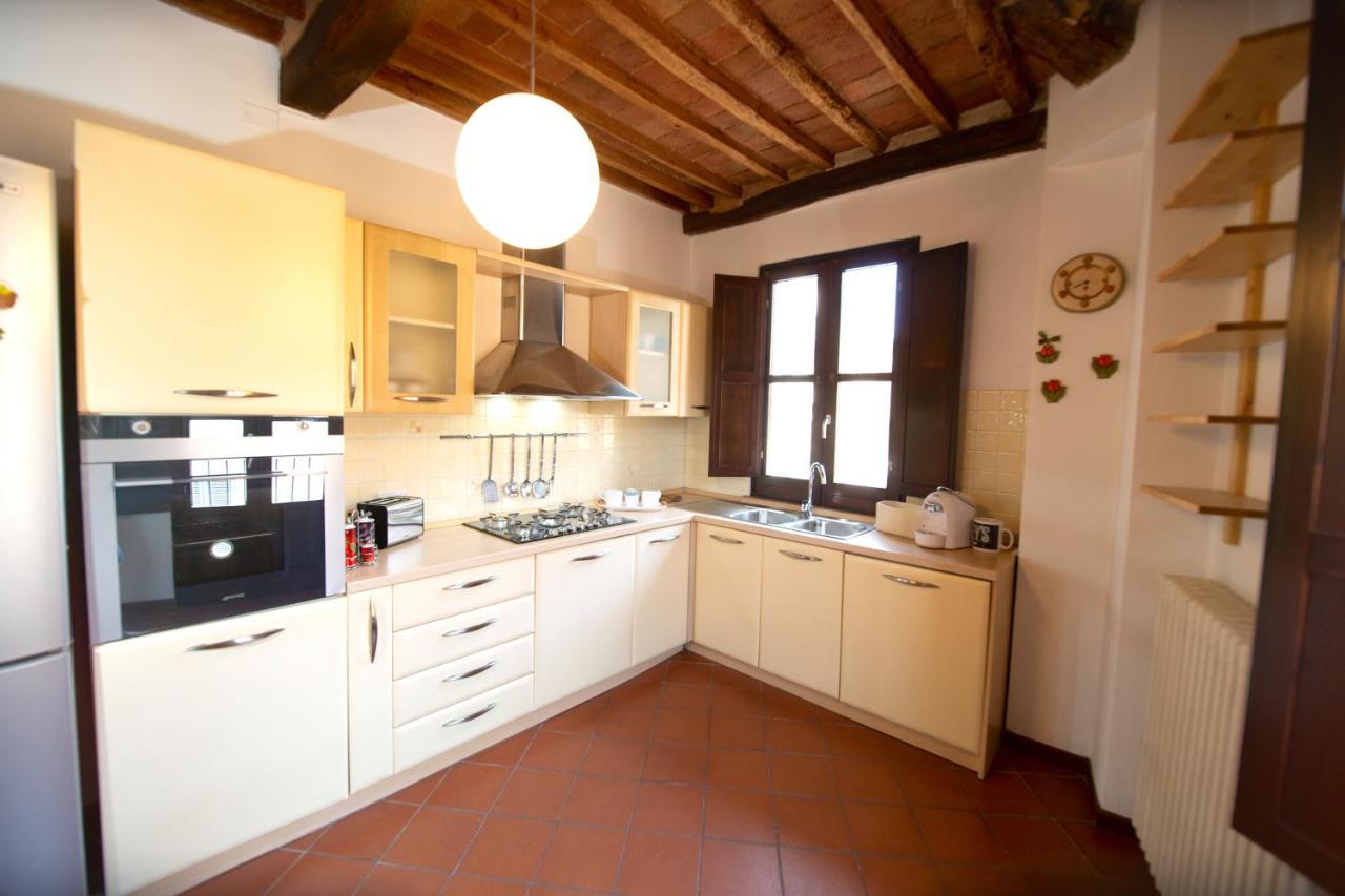 Serena Apartment, Cosy Close Center Town Lucques