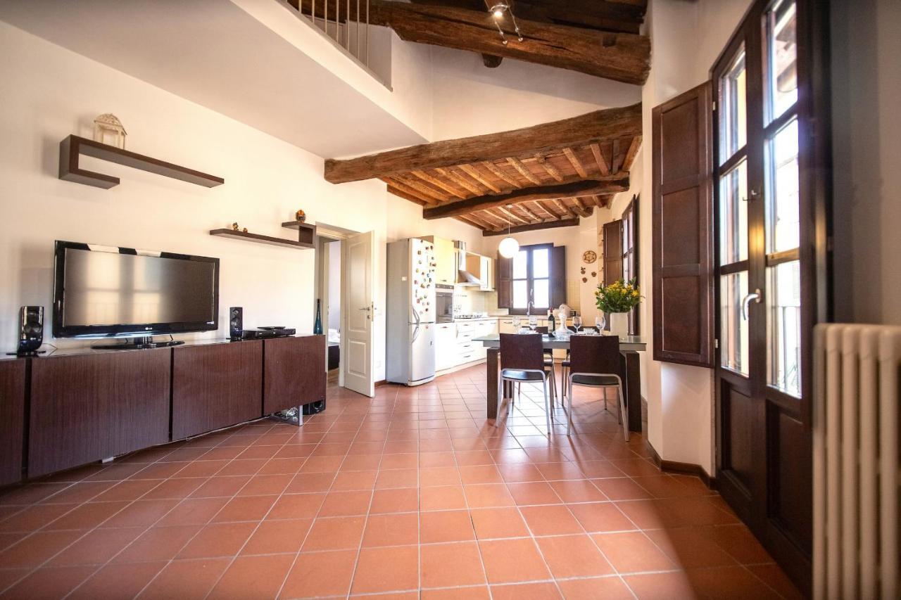 Appartement Serena Apartment, Cosy Close Center Town